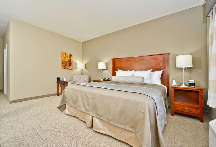 Green Mill Village Hotel & Suites, Bw Signature Collection