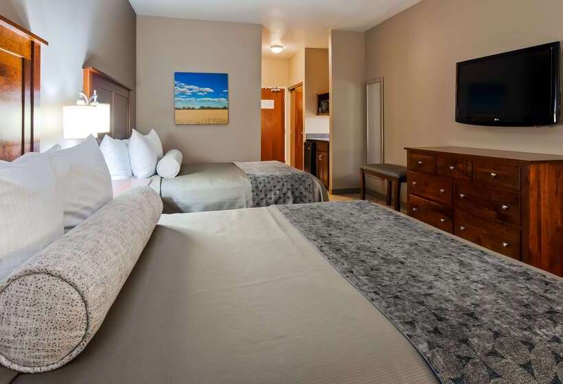 Green Mill Village Hotel & Suites, Bw Signature Collection
