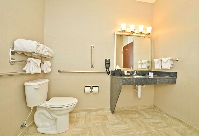 Green Mill Village Hotel & Suites, Bw Signature Collection