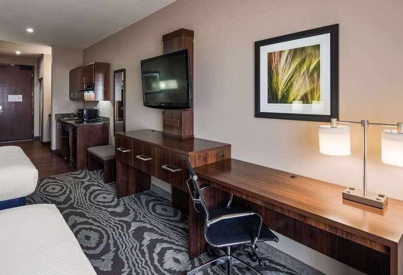 Best Western Plus Williston Hotel & Suites