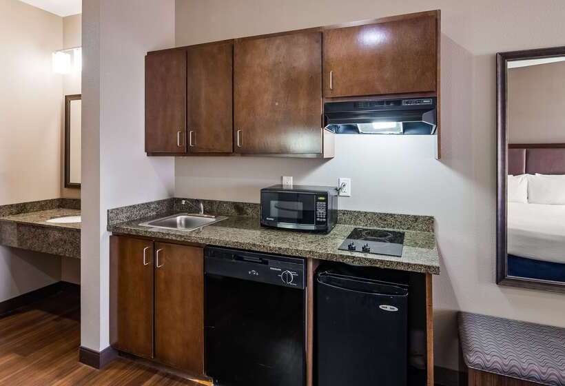 Best Western Plus Williston Hotel & Suites