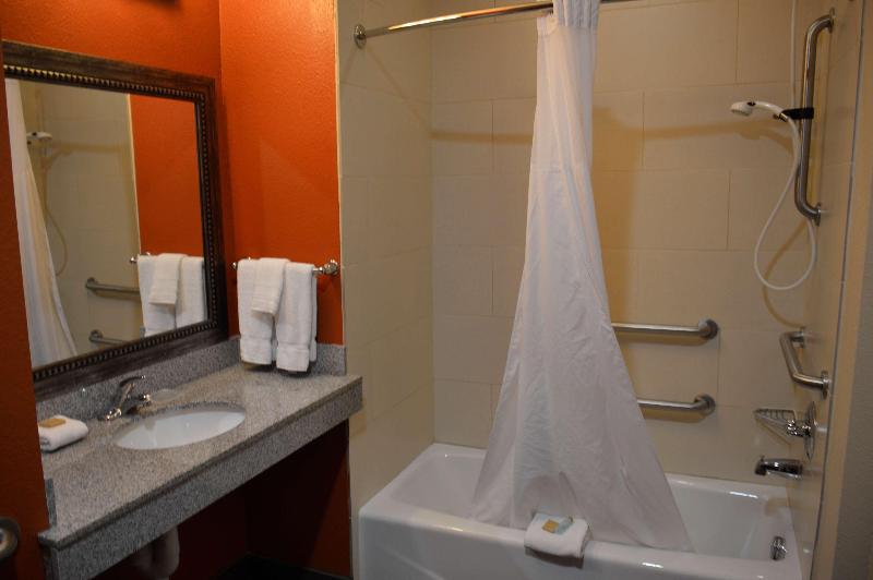 Best Western Plus Williston Hotel & Suites