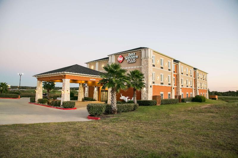Best Western Plus Williston Hotel & Suites
