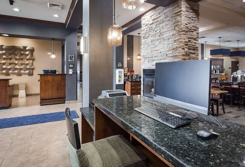 Best Western Plus Williston Hotel & Suites