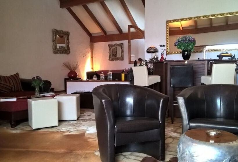 Birdcage Gay Men Resort and Lifestyle