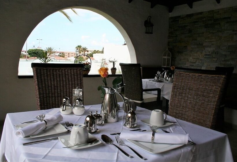 Birdcage Gay Men Resort and Lifestyle