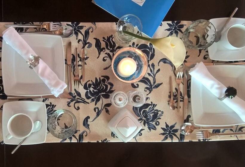 Birdcage Gay Men Resort and Lifestyle