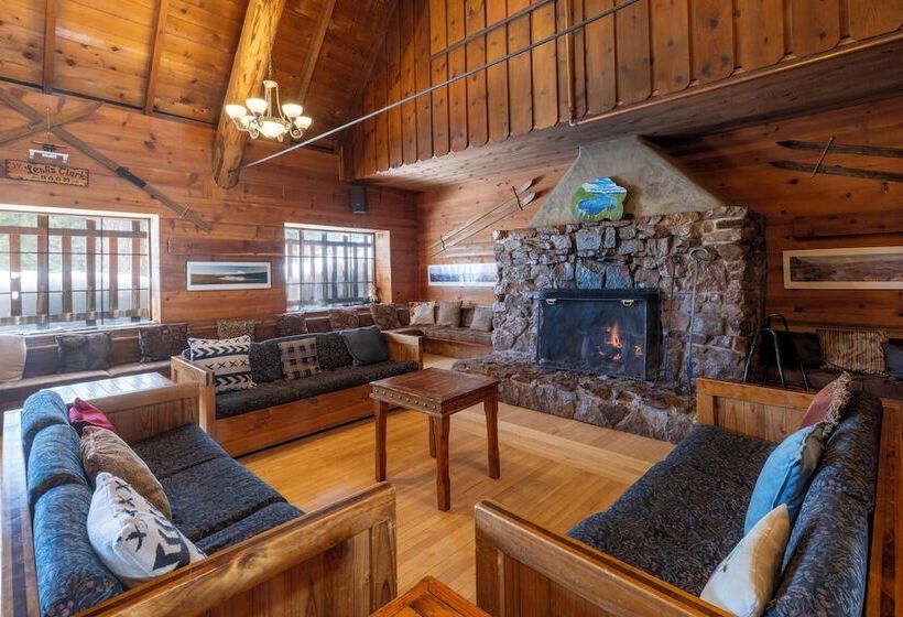 ホテル Clair Tappaan Lodge