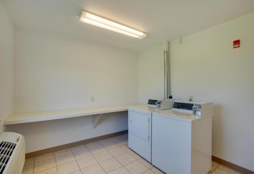 فندق Cobblestone Inn & Suites  Clintonville