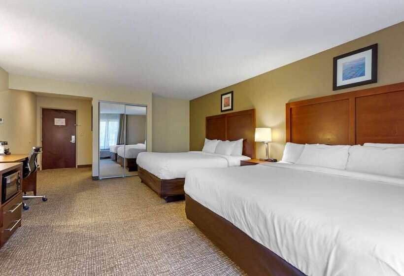 בית מלון כפרי Comfort Inn & Suites Cambridge