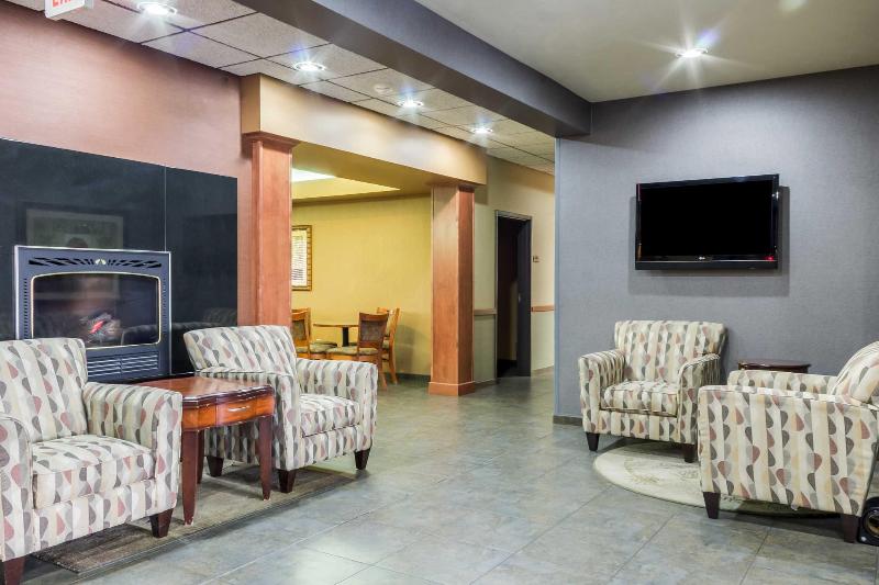 فندق Comfort Inn & Suites Mitchell I 90