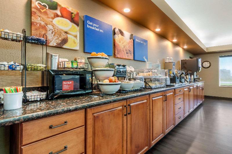 فندق Comfort Inn & Suites Mitchell I 90