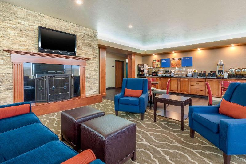فندق Comfort Inn & Suites Mitchell I 90