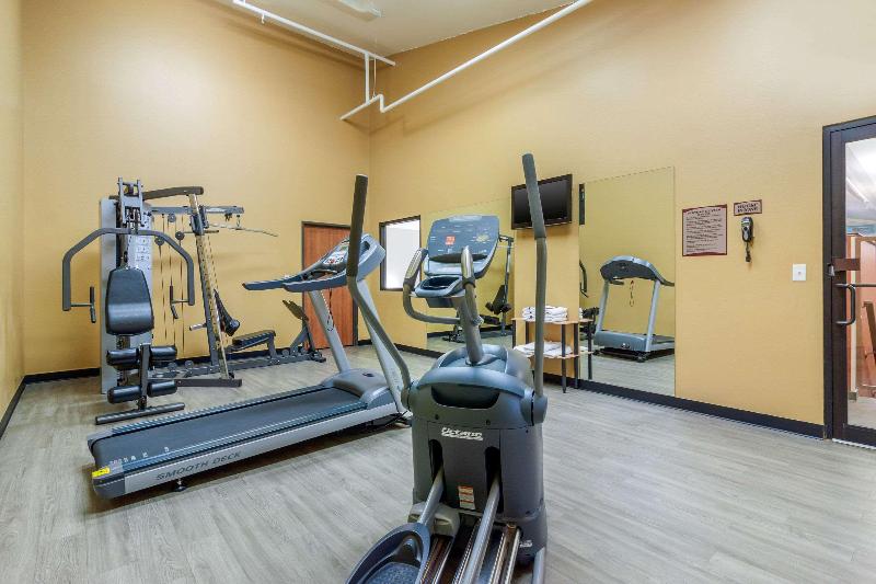 فندق Comfort Inn & Suites Mitchell I 90