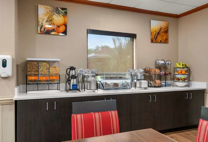 فندق Comfort Inn & Suites Chipley I10