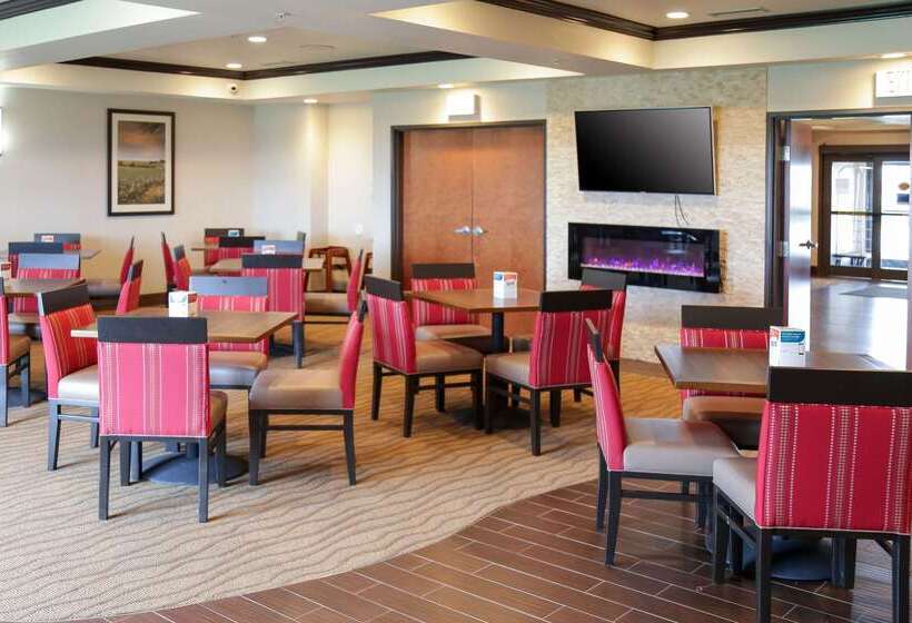 호텔 Comfort Inn & Suites Grinnell Near I80