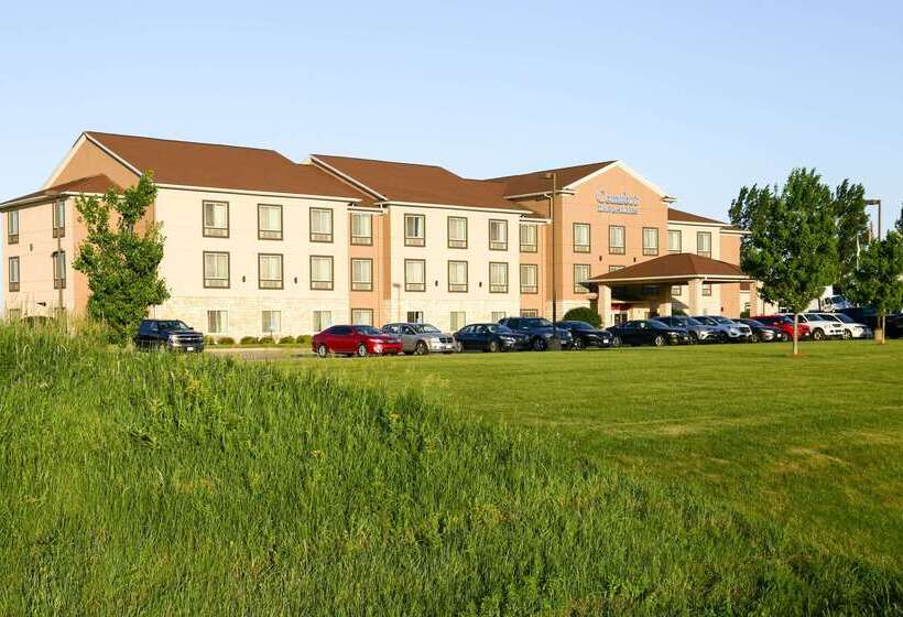 호텔 Comfort Inn & Suites Grinnell Near I80
