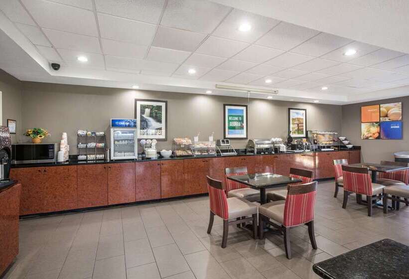فندق Comfort Suites Forsyth Near I75