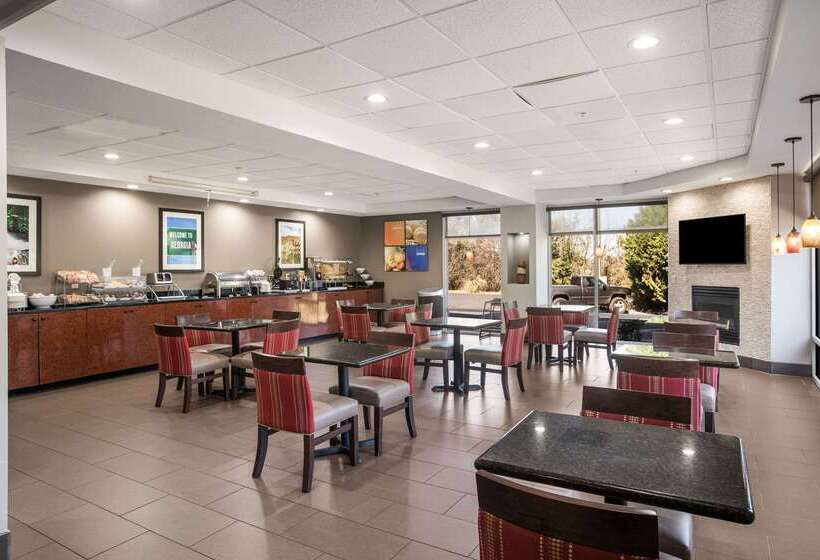فندق Comfort Suites Forsyth Near I75