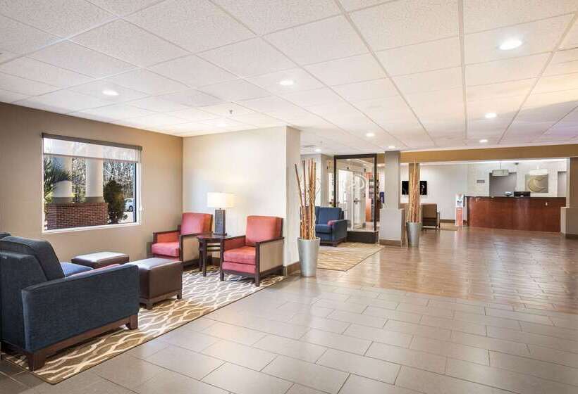 فندق Comfort Suites Forsyth Near I75