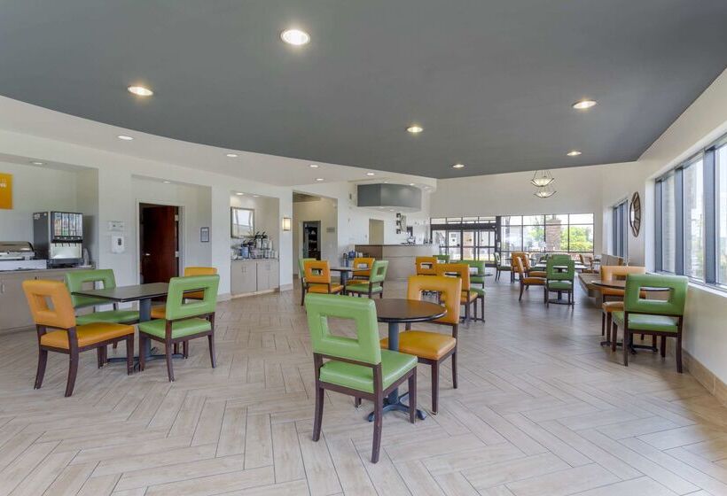 فندق Comfort Suites Kodak Sevierville