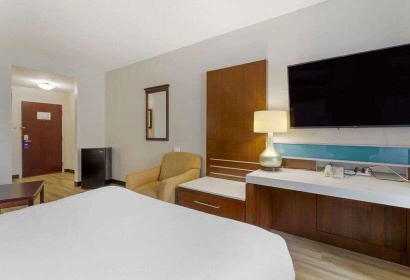 فندق Comfort Suites Kodak Sevierville