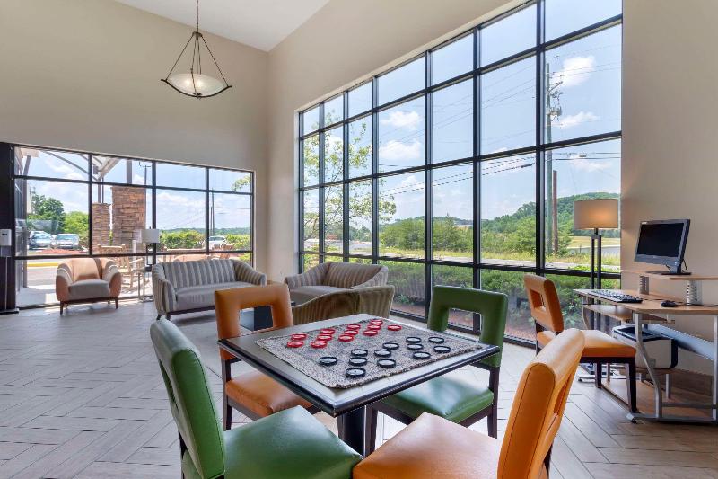 호텔 Comfort Suites Kodak Sevierville