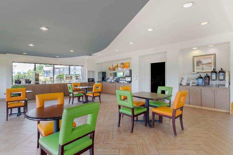 فندق Comfort Suites Kodak Sevierville