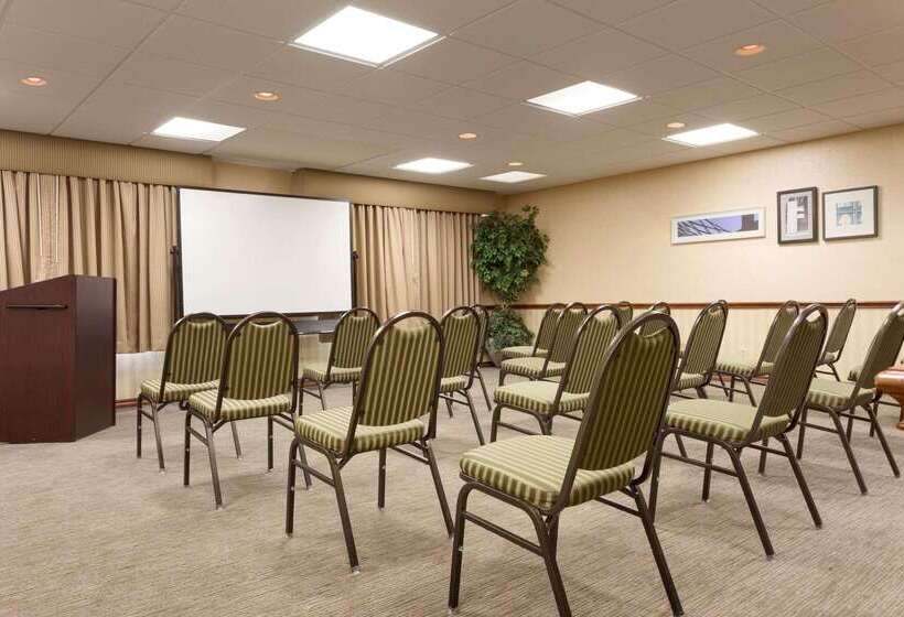 فندق Country Inn & Suites By Radisson, Norman Near University