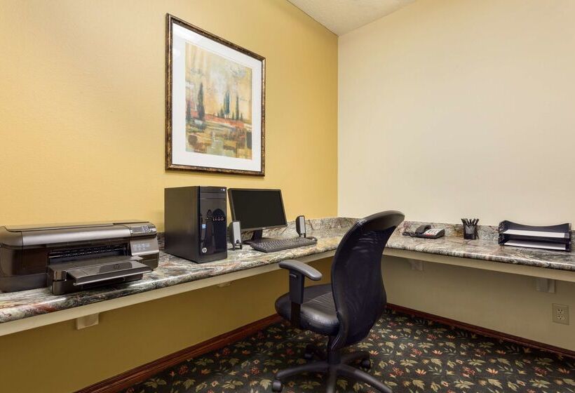 فندق Country Inn & Suites By Radisson, Norman Near University