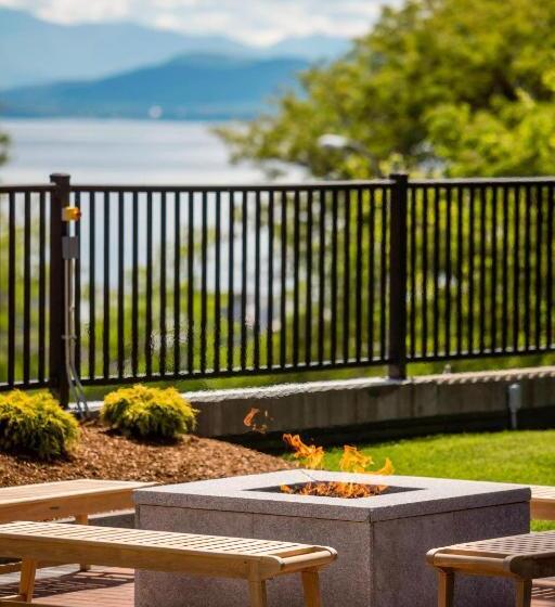 فندق Courtyard Burlington Harbor