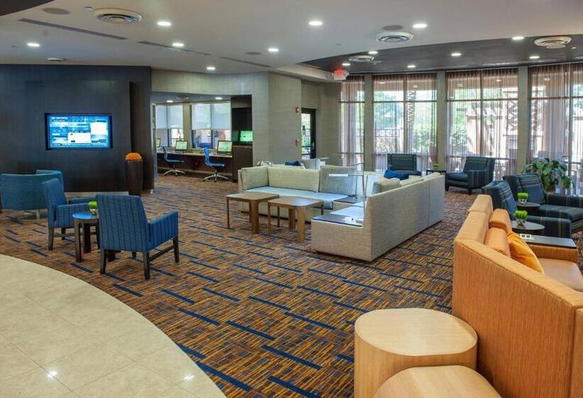 בית מלון כפרי Courtyard By Marriott Pensacola Downtown
