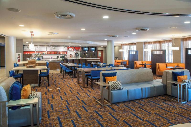 בית מלון כפרי Courtyard By Marriott Pensacola Downtown