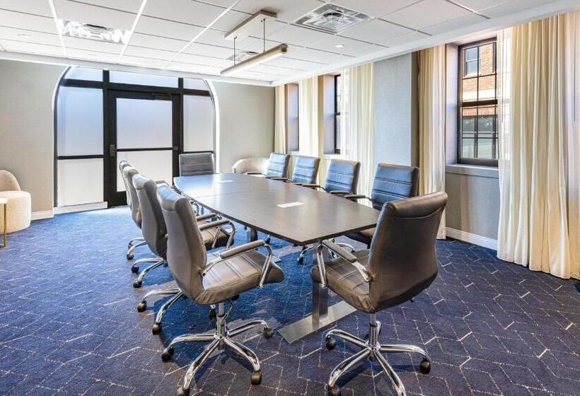 호텔 Courtyard By Marriott Wichita At Old Town