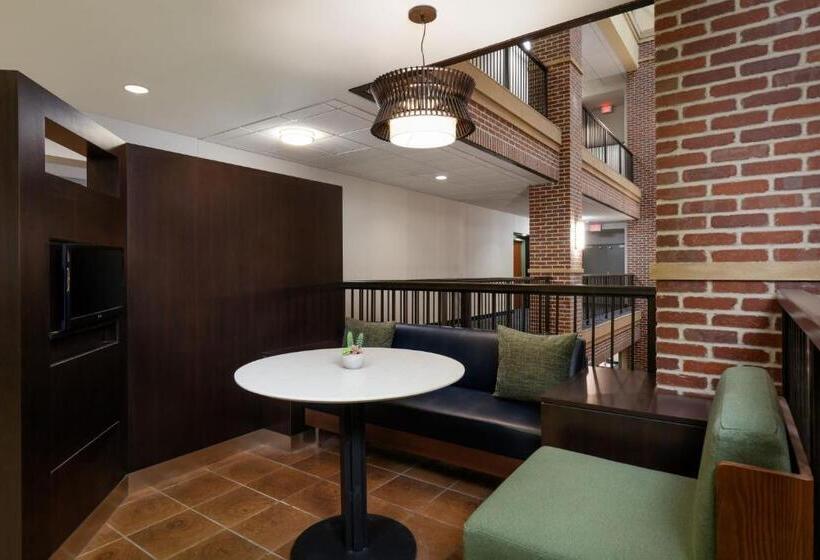 호텔 Courtyard By Marriott Wichita At Old Town