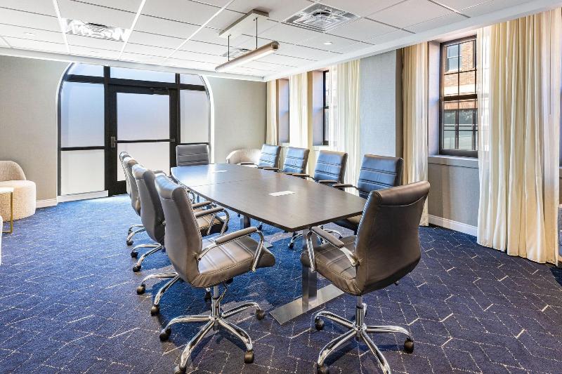 호텔 Courtyard By Marriott Wichita At Old Town