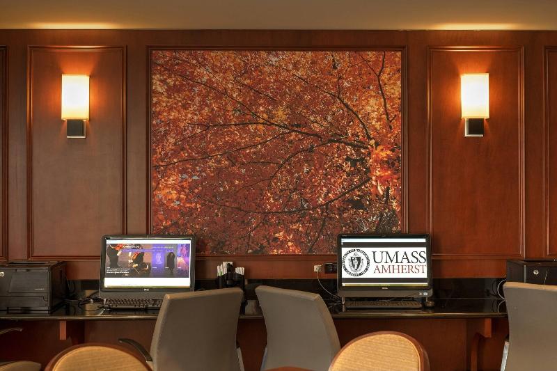 בית מלון כפרי Courtyard By Marriott Hadley Amherst