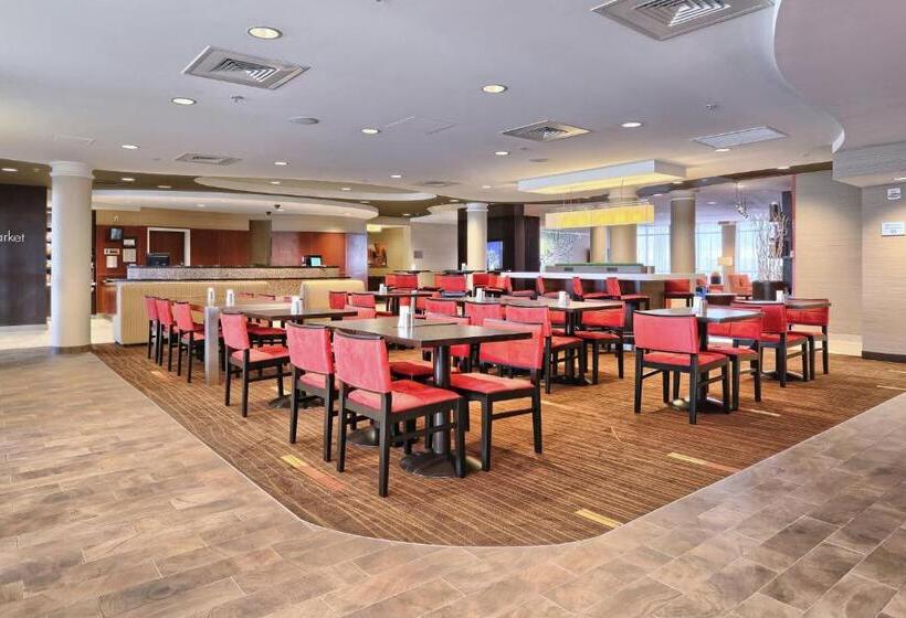 Отель Courtyard By Marriott Harrisburg West/mechanicsburg