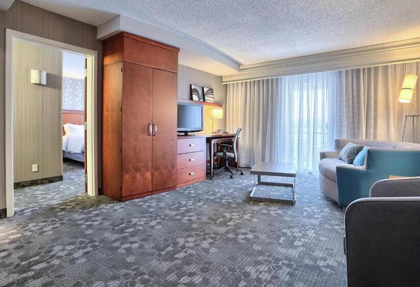 Отель Courtyard By Marriott Harrisburg West/mechanicsburg