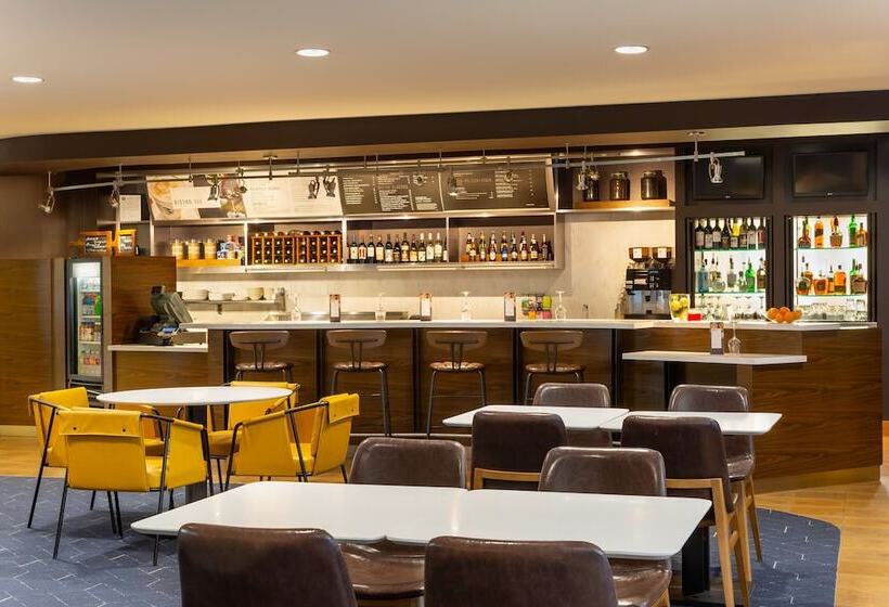 فندق Courtyard By Marriott Madison West / Middleton