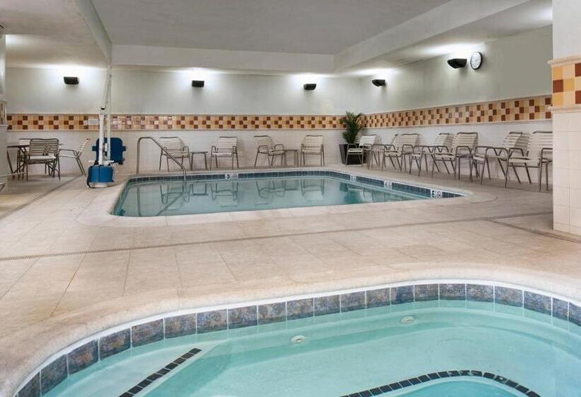 فندق Courtyard Memphis Collierville