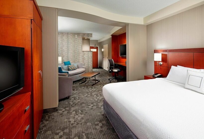 فندق Courtyard Pittsburgh Greensburg