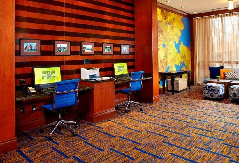 فندق Courtyard Pittsburgh Greensburg