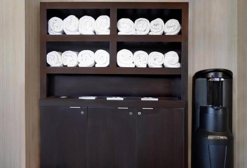 فندق Courtyard Republic Airport Long Island/farmingdale