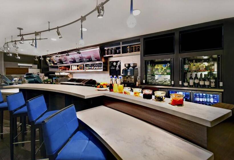 فندق Courtyard Republic Airport Long Island/farmingdale