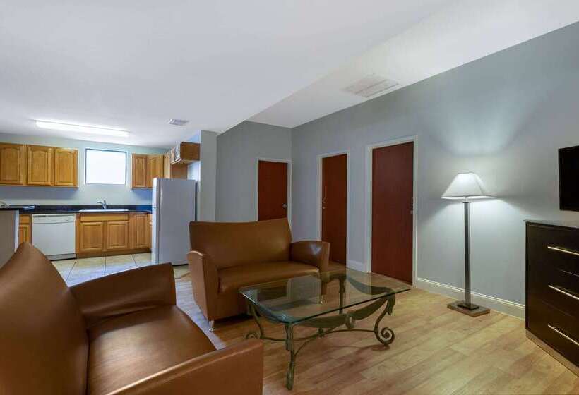 فندق Days Inn & Suites By Wyndham Lakeland