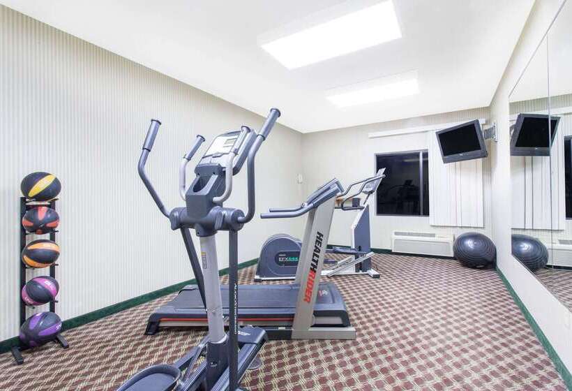 酒店 Days Inn & Suites By Wyndham Seaford