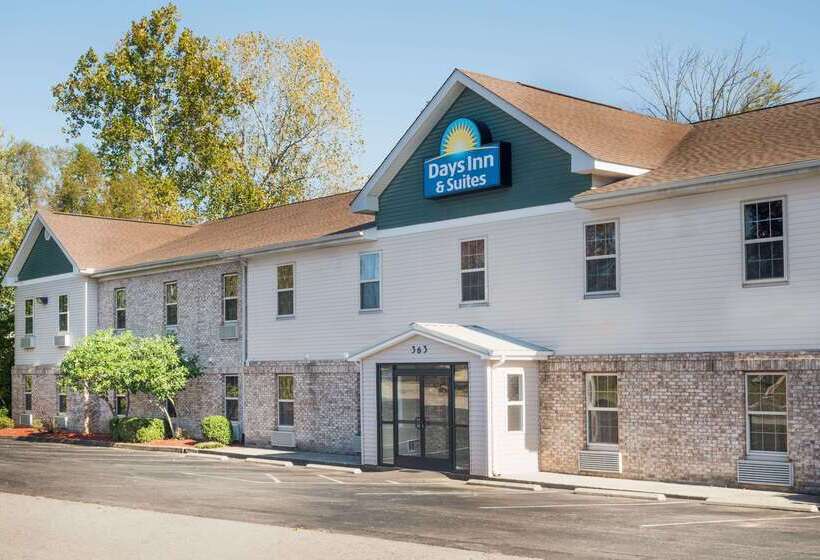 فندق Days Inn & Suites By Wyndham Sellersburg