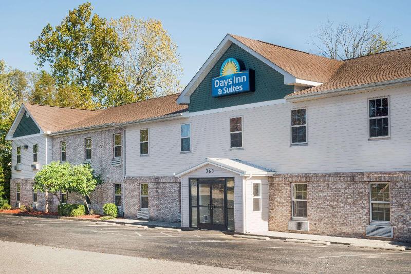 فندق Days Inn & Suites By Wyndham Sellersburg