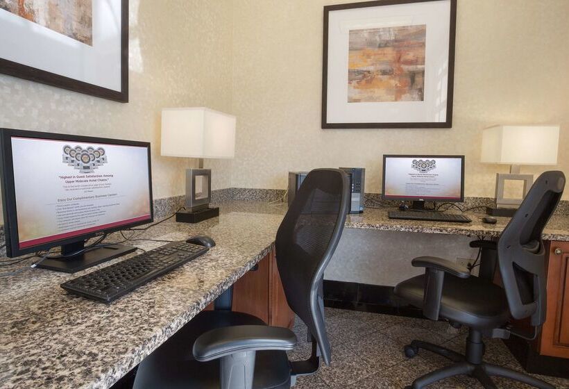בית מלון כפרי Drury Inn & Suites Columbus Grove City